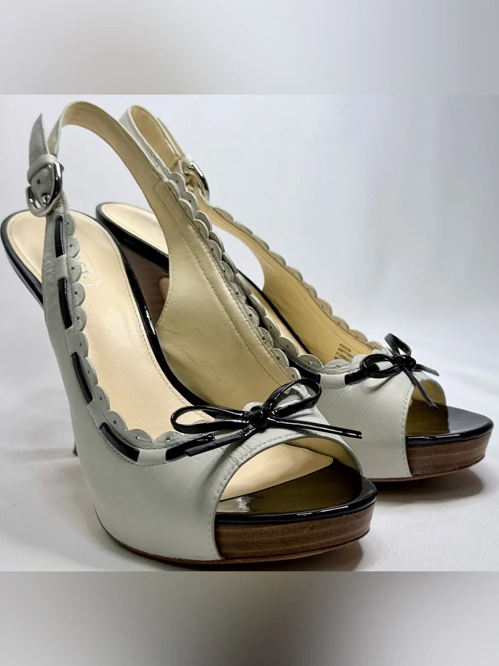Coach Vintage Antonia Leather Bow Platform Slingback Stiletto Heels Off White 8M